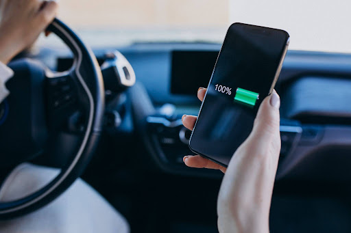 The Benefits of Having a Wireless Charger in Your Vehicle