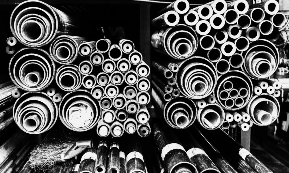 Types and Classifications of Carbon Steel Pipes