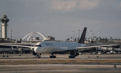 Delta Flight DL275 Diverted LAX