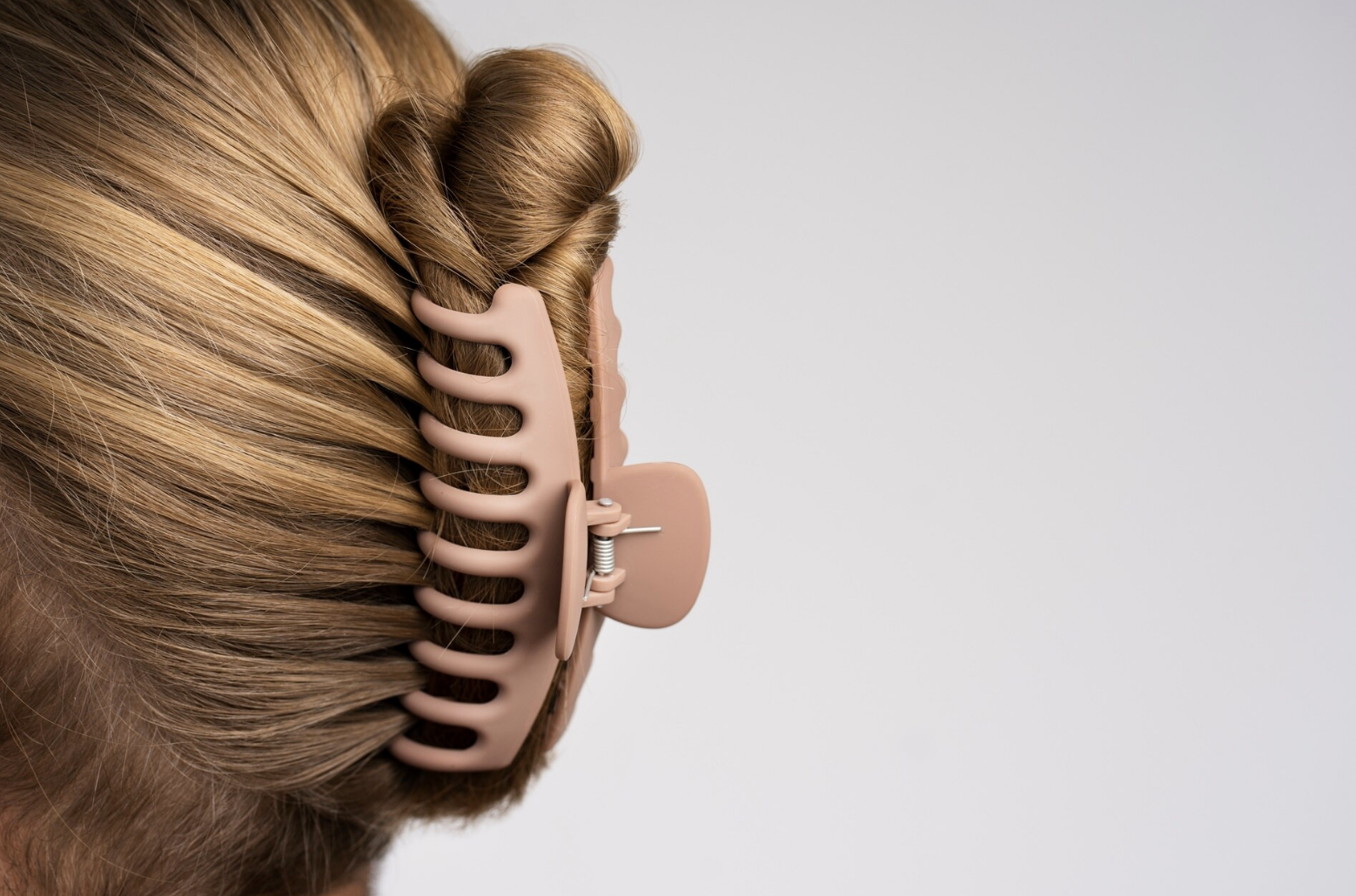 Why Tortoiseshell Hair Clips Keep Coming Back