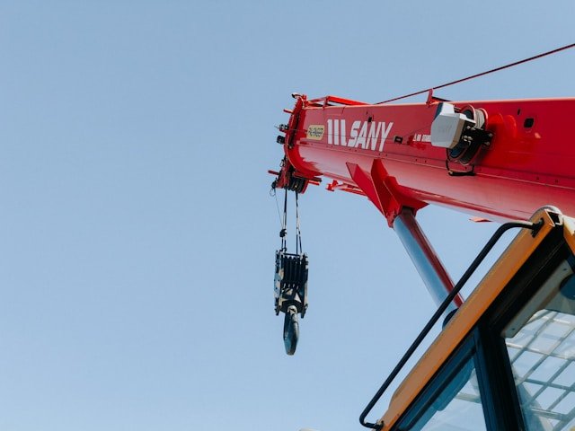 hydraulic crane hire